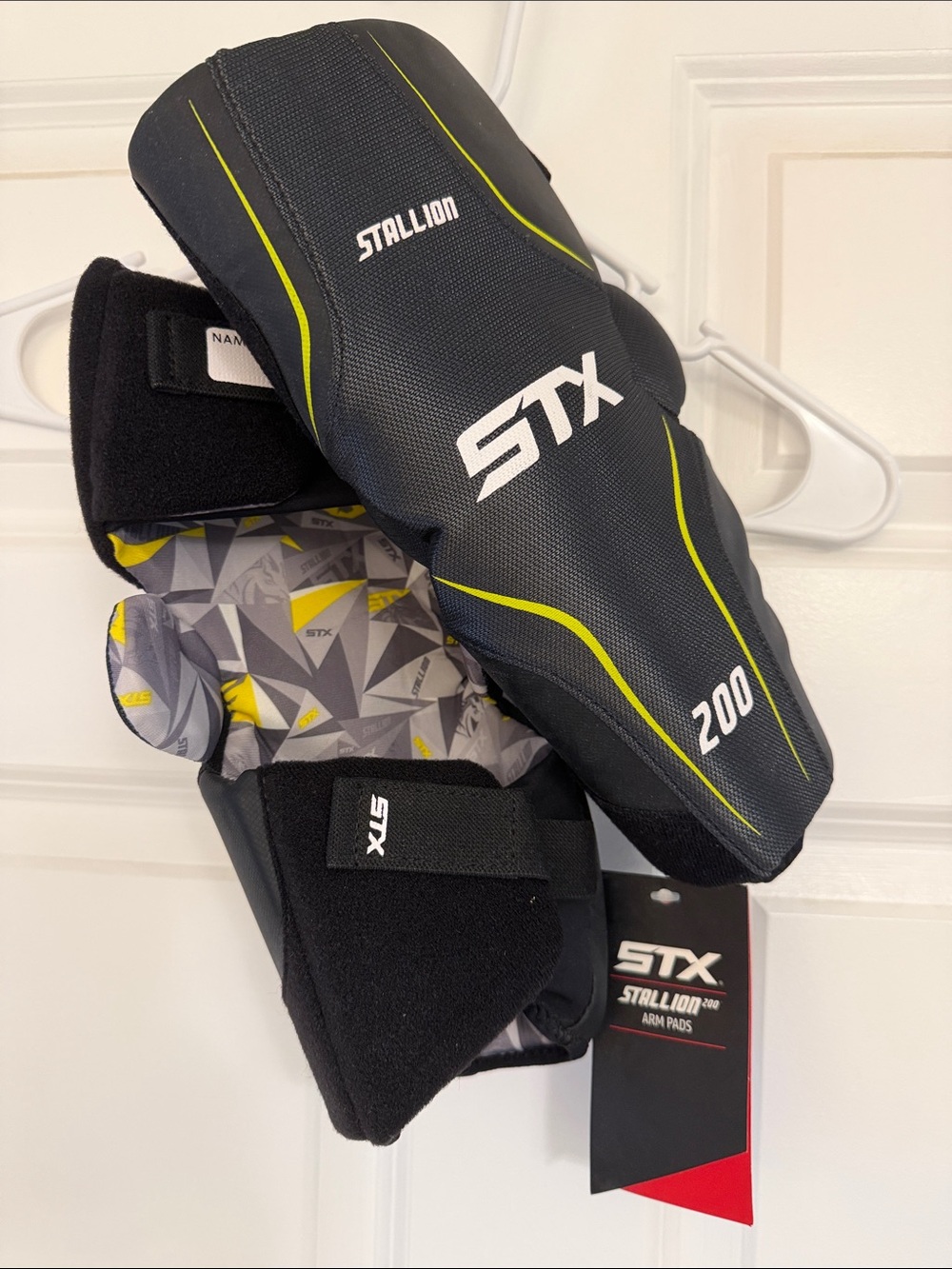 STX Stallion 200 Men’s Lacrosse Black/Yellow Arm Pads